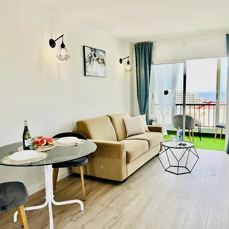 Paulmarie In Americas Apartment *